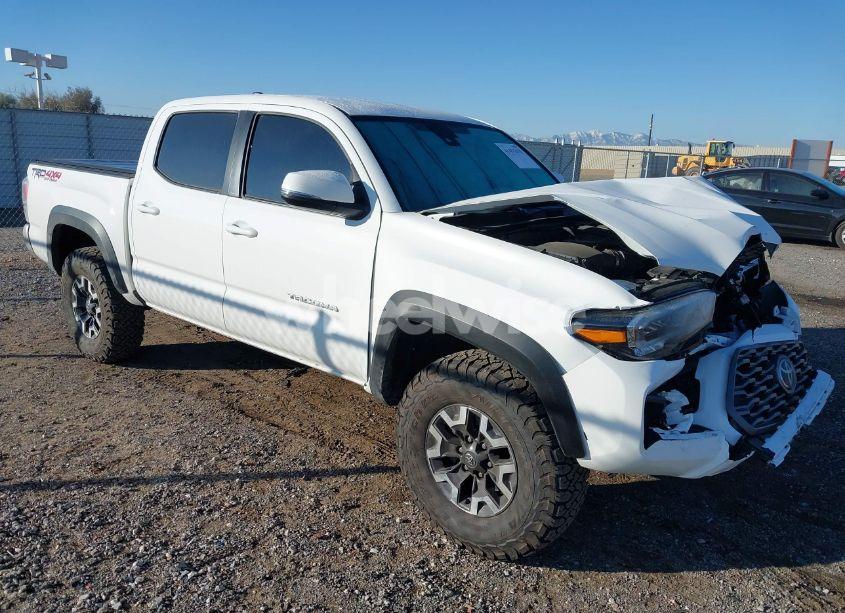 2023 Toyota Tacoma TRD OFF ROAD (VIN 3TMCZ5AN0PM576818) main photo