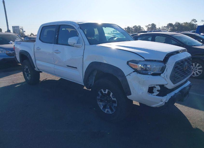 2023 Toyota Tacoma TRD OFF ROAD (VIN 3TMCZ5AN0PM638394) main photo