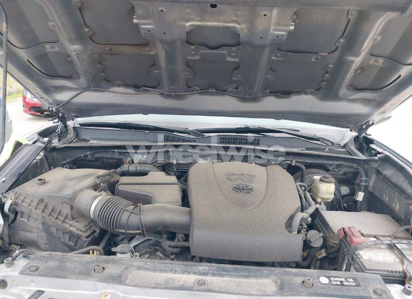 Photo 10 of 2016 Toyota Tacoma SR5 V6 (VIN 3TMCZ5AN1GM024101)