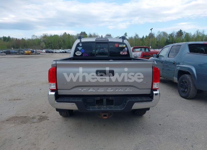 Photo 16 of 2016 Toyota Tacoma SR5 V6 (VIN 3TMCZ5AN1GM024101)