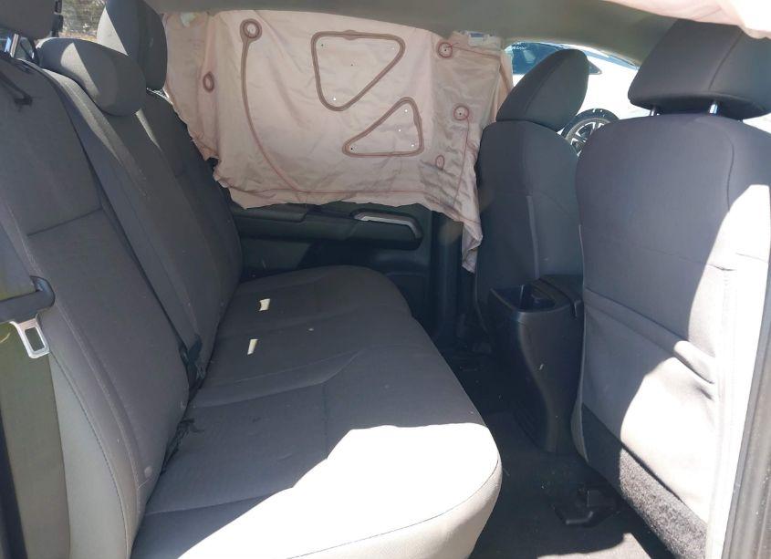 Photo 8 of 2017 Toyota Tacoma SR5 V6 (VIN 3TMCZ5AN1HM062574)