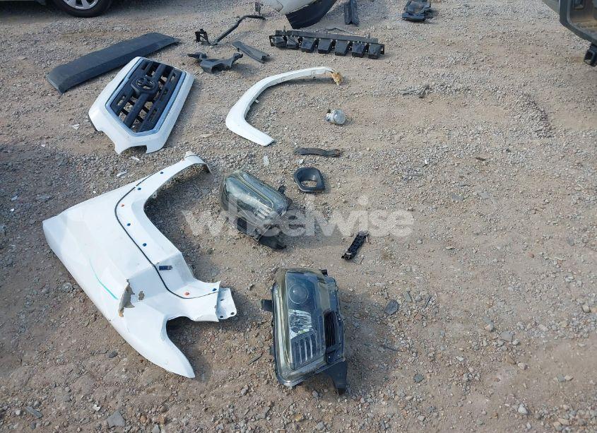 Photo 19 of 2017 Toyota Tacoma SR5 V6 (VIN 3TMCZ5AN1HM063580)