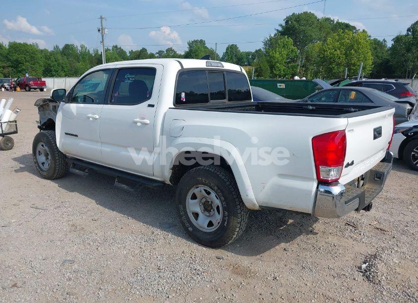 Photo 3 of 2017 Toyota Tacoma SR5 V6 (VIN 3TMCZ5AN1HM063580)