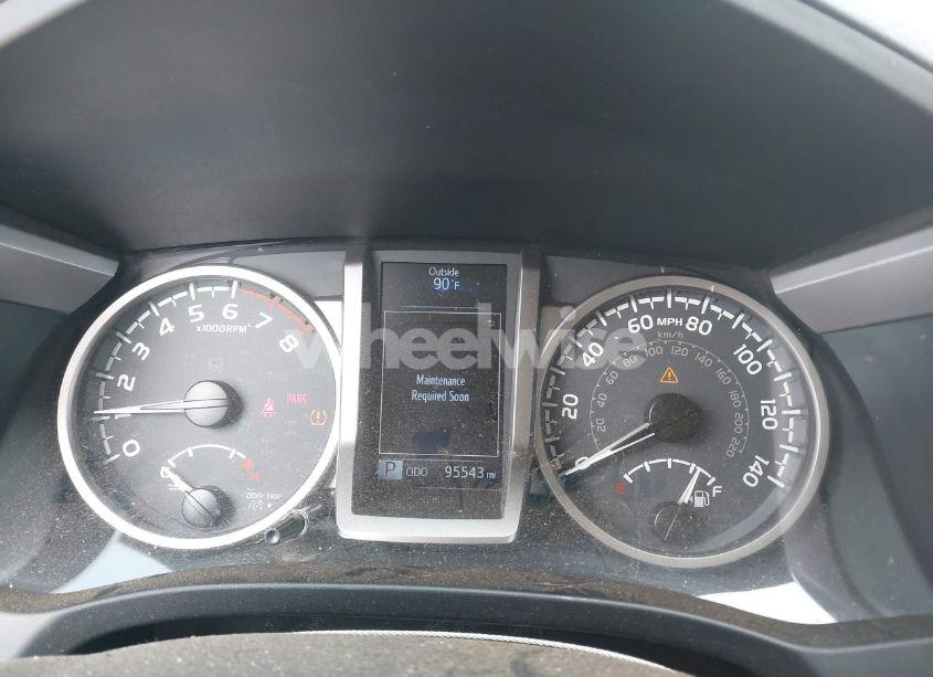 Photo 7 of 2017 Toyota Tacoma SR5 V6 (VIN 3TMCZ5AN1HM063580)