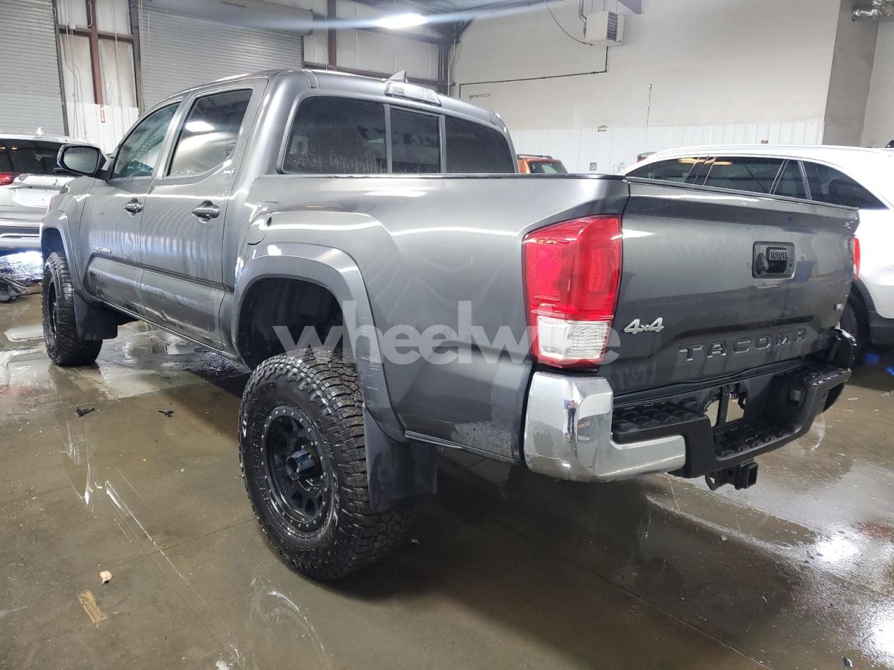 Photo 2 of 2017 TOYOTA TACOMA DOUBLE CAB (VIN 3TMCZ5AN1HM067936)