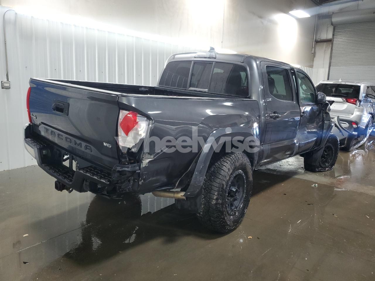 Photo 3 of 2017 TOYOTA TACOMA DOUBLE CAB (VIN 3TMCZ5AN1HM067936)