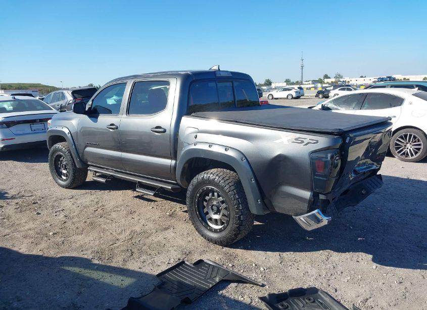 Photo 3 of 2017 Toyota Tacoma SR5 V6 (VIN 3TMCZ5AN1HM072523)
