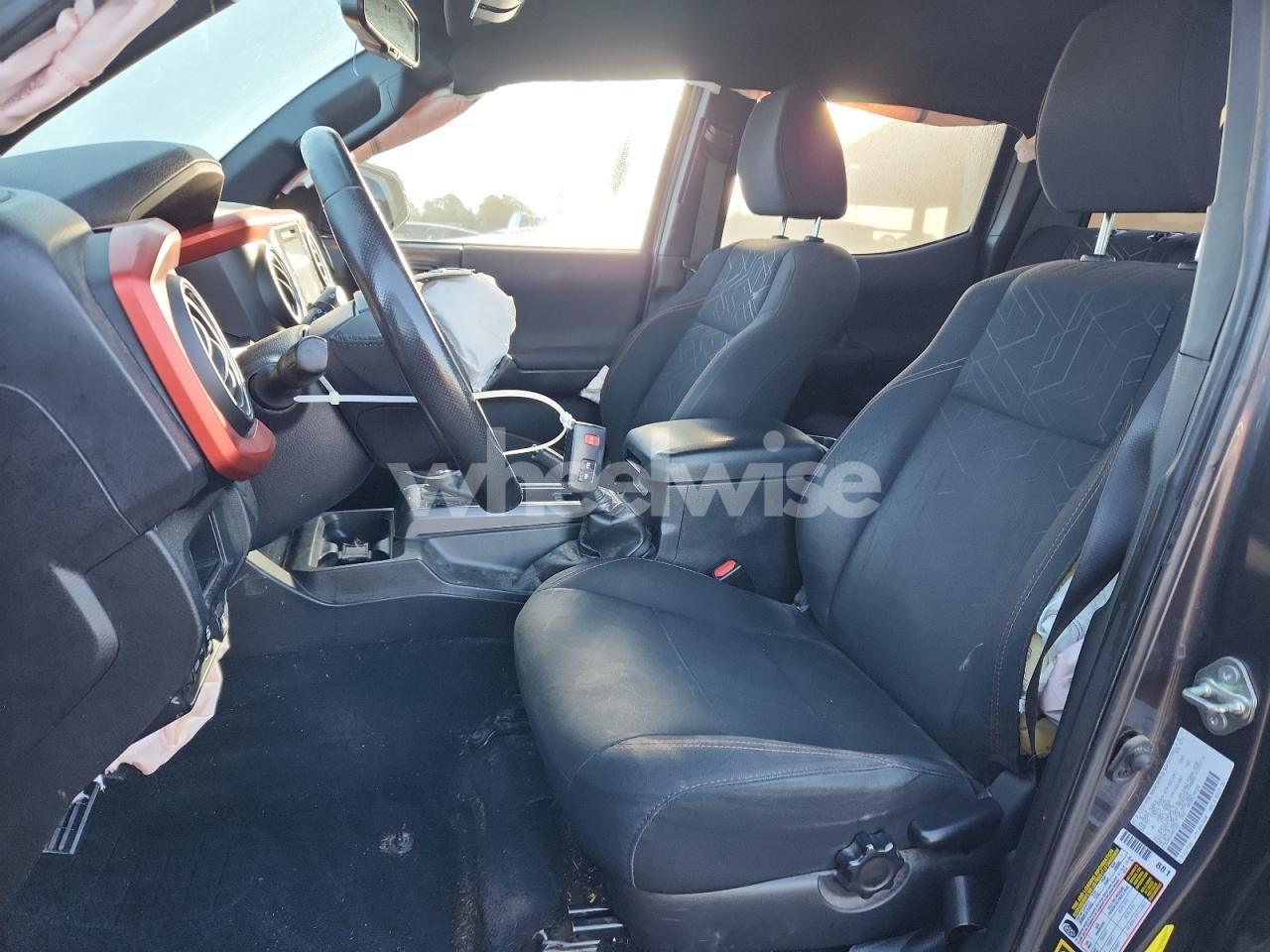 Photo 7 of 2017 TOYOTA TACOMA DOUBLE CAB (VIN 3TMCZ5AN1HM073283)