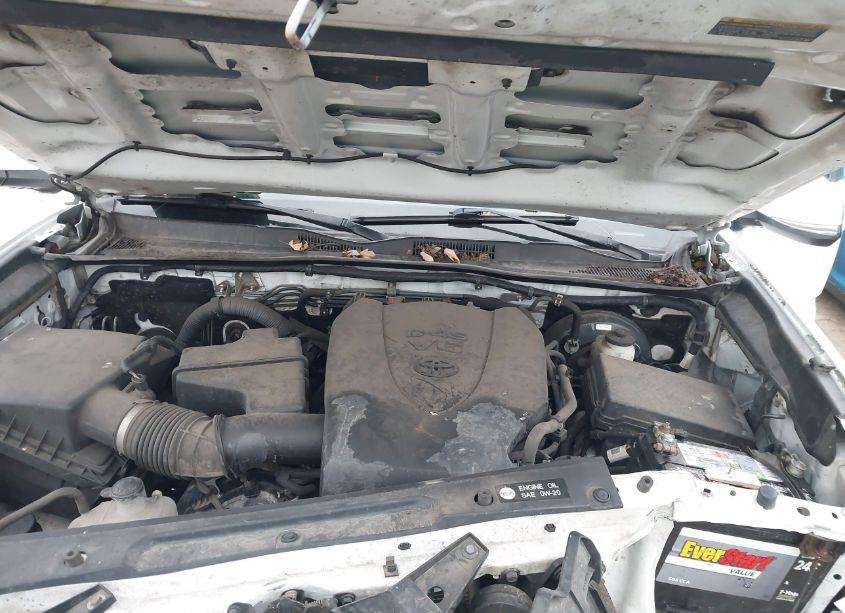 Photo 10 of 2017 Toyota Tacoma TRD SPORT (VIN 3TMCZ5AN1HM073509)