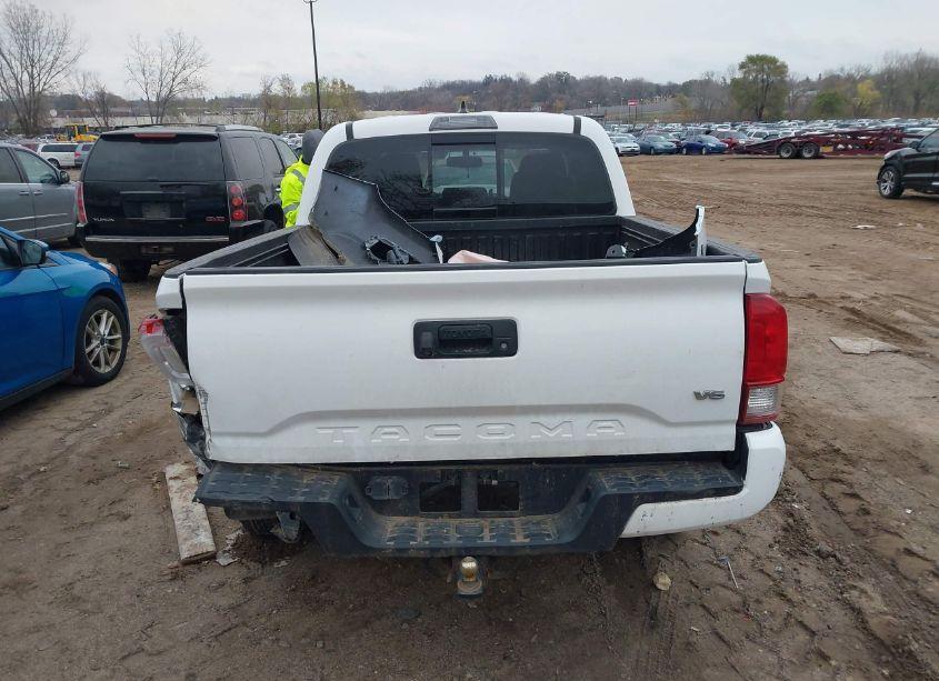 Photo 17 of 2017 Toyota Tacoma TRD SPORT (VIN 3TMCZ5AN1HM073509)