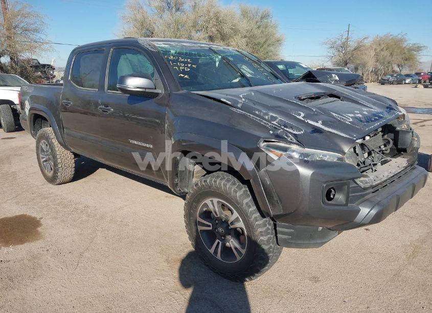 2017 Toyota Tacoma TRD SPORT (VIN 3TMCZ5AN1HM077219) main photo