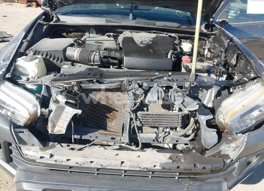 Photo 10 of 2017 Toyota Tacoma TRD SPORT (VIN 3TMCZ5AN1HM077219)