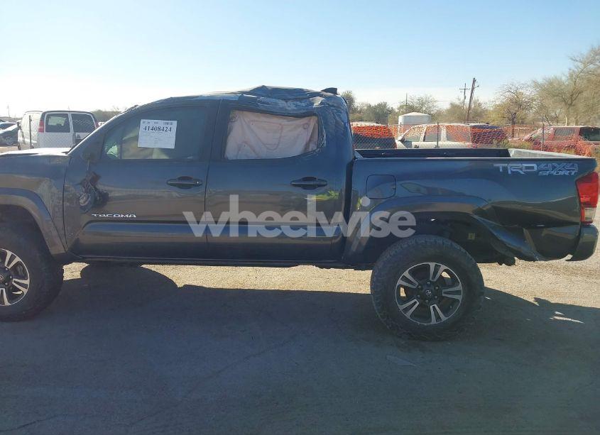 Photo 14 of 2017 Toyota Tacoma TRD SPORT (VIN 3TMCZ5AN1HM077219)