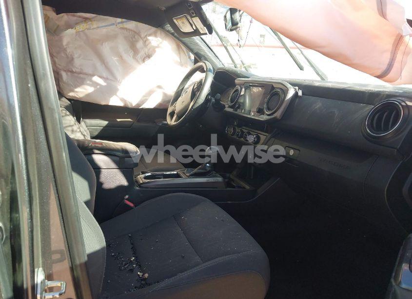 Photo 5 of 2017 Toyota Tacoma TRD SPORT (VIN 3TMCZ5AN1HM077219)