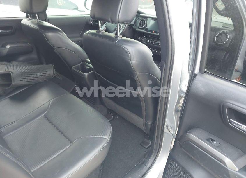 Photo 8 of 2018 Toyota Tacoma TRD OFF ROAD (VIN 3TMCZ5AN1JM135996)