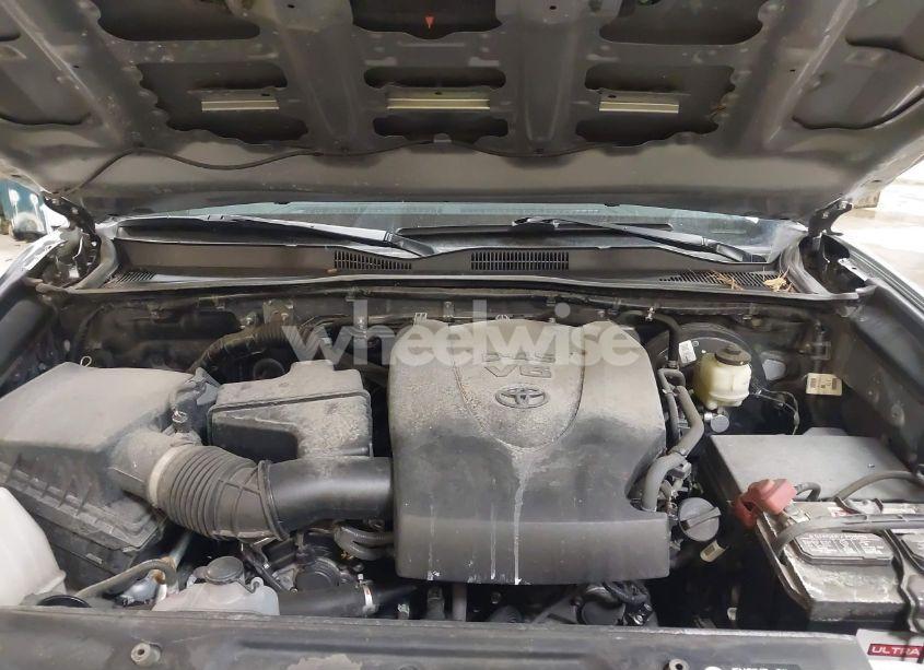 Photo 10 of 2018 Toyota Tacoma TRD SPORT (VIN 3TMCZ5AN1JM149820)