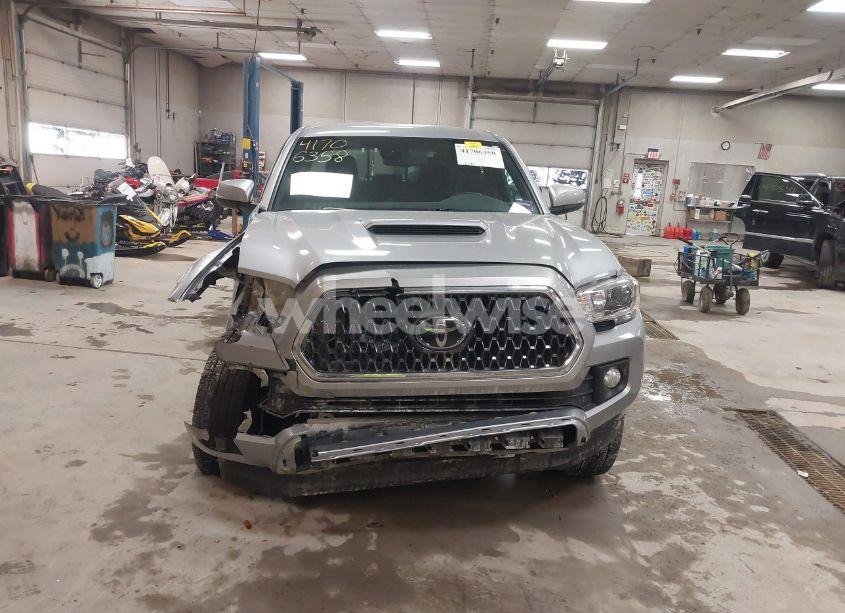 Photo 12 of 2018 Toyota Tacoma TRD SPORT (VIN 3TMCZ5AN1JM149820)