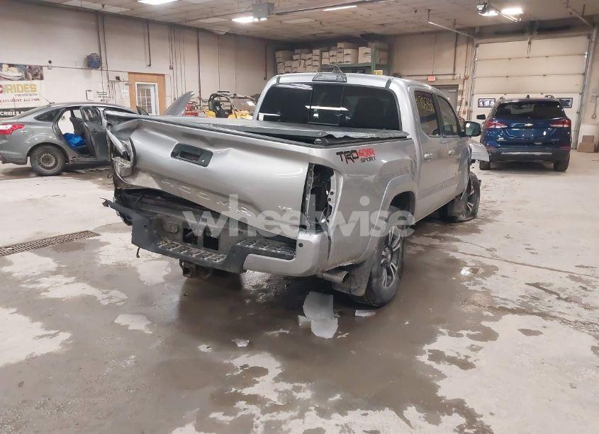 Photo 4 of 2018 Toyota Tacoma TRD SPORT (VIN 3TMCZ5AN1JM149820)