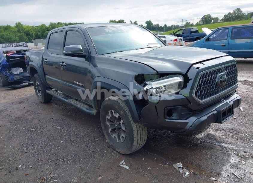 2018 Toyota Tacoma TRD OFF ROAD (VIN 3TMCZ5AN1JM178654) main photo