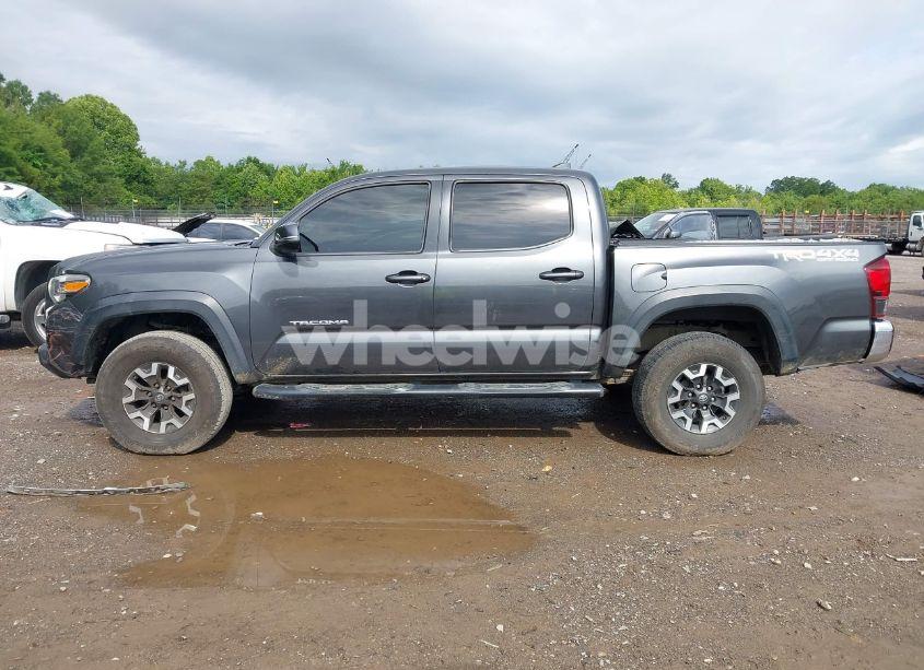 Photo 14 of 2018 Toyota Tacoma TRD OFF ROAD (VIN 3TMCZ5AN1JM178654)