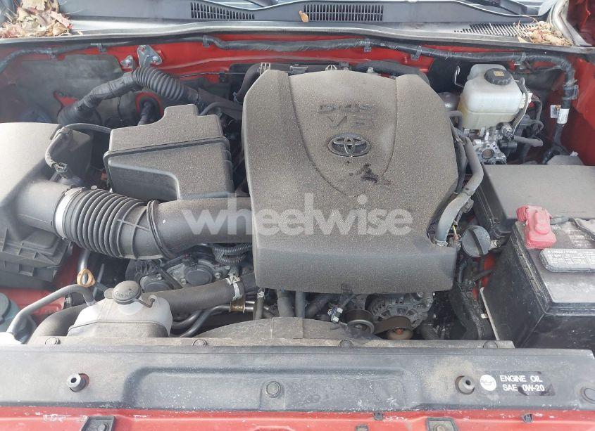 Photo 10 of 2018 Toyota Tacoma TRD OFF ROAD (VIN 3TMCZ5AN1JM181151)