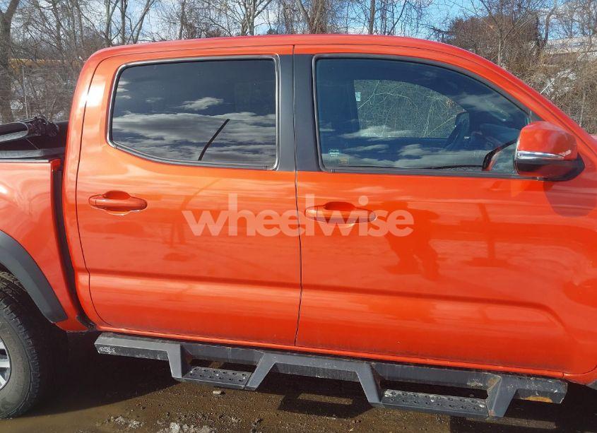 Photo 14 of 2018 Toyota Tacoma TRD OFF ROAD (VIN 3TMCZ5AN1JM181151)