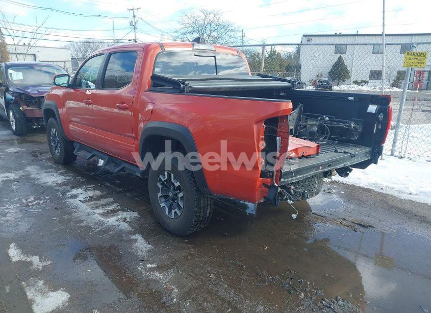 Photo 3 of 2018 Toyota Tacoma TRD OFF ROAD (VIN 3TMCZ5AN1JM181151)
