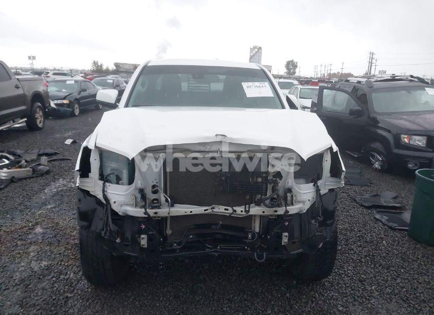 Photo 13 of 2018 Toyota Tacoma SR5 V6 (VIN 3TMCZ5AN1JM188181)