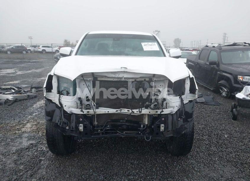 Photo 6 of 2018 Toyota Tacoma SR5 V6 (VIN 3TMCZ5AN1JM188181)