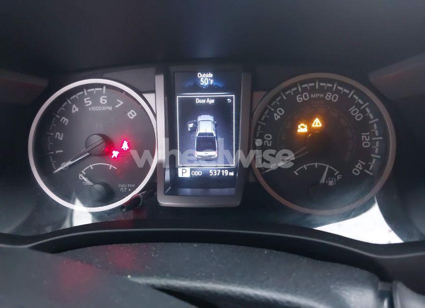 Photo 7 of 2018 Toyota Tacoma SR5 V6 (VIN 3TMCZ5AN1JM188181)