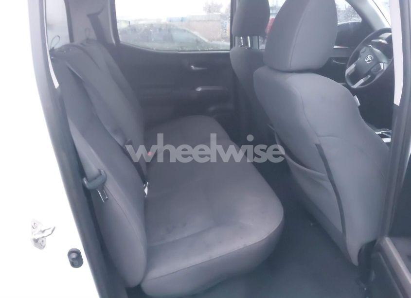 Photo 8 of 2018 Toyota Tacoma SR5 V6 (VIN 3TMCZ5AN1JM188181)