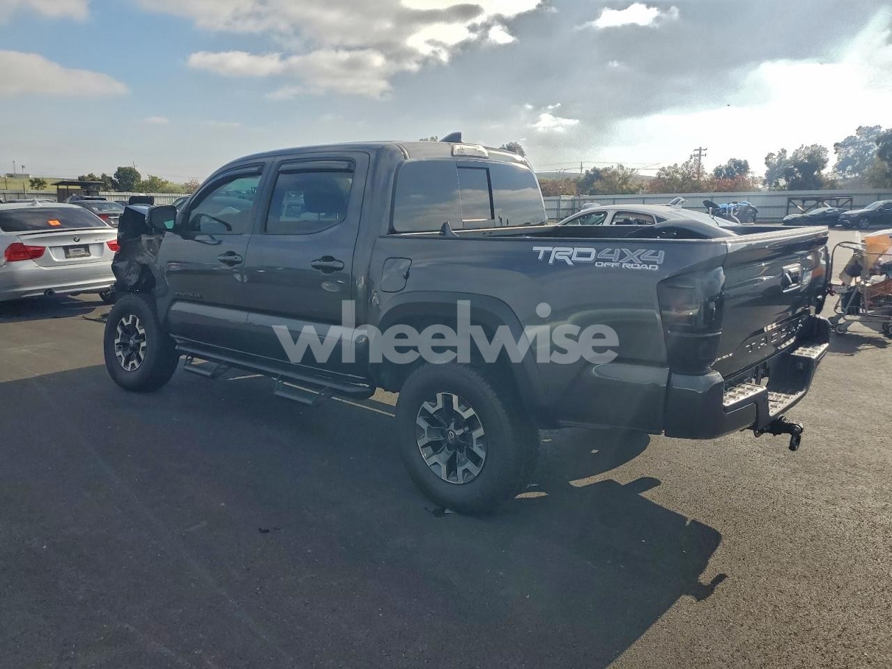 Photo 2 of 2019 TOYOTA TACOMA DOUBLE CAB (VIN 3TMCZ5AN1KM213131)