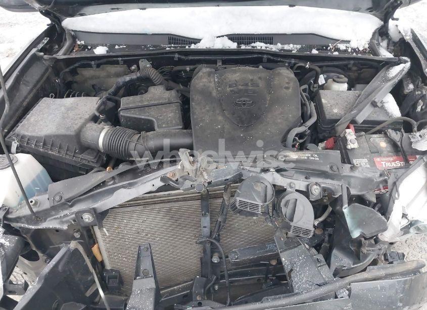 Photo 10 of 2019 Toyota Tacoma SR V6 (VIN 3TMCZ5AN1KM220984)