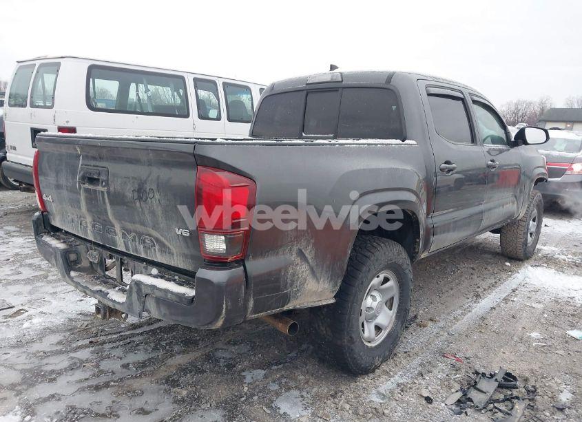 Photo 4 of 2019 Toyota Tacoma SR V6 (VIN 3TMCZ5AN1KM220984)