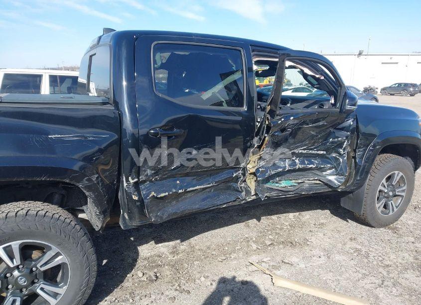Photo 16 of 2019 Toyota Tacoma TRD SPORT (VIN 3TMCZ5AN1KM232424)