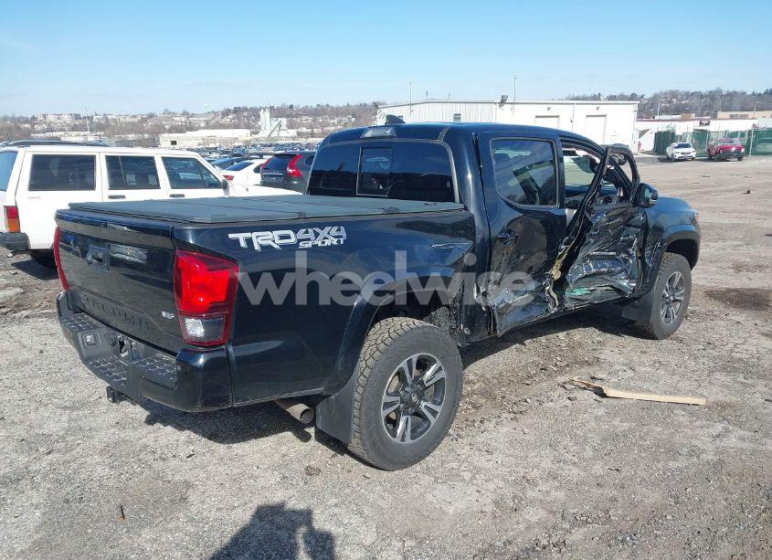 Photo 4 of 2019 Toyota Tacoma TRD SPORT (VIN 3TMCZ5AN1KM232424)