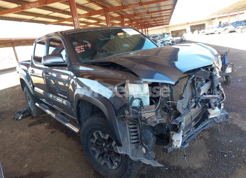 2019 Toyota Tacoma TRD OFF ROAD (VIN 3TMCZ5AN1KM254066) main photo