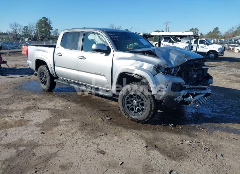 2020 Toyota Tacoma SR5 V6 (VIN 3TMCZ5AN1LM296965) main photo