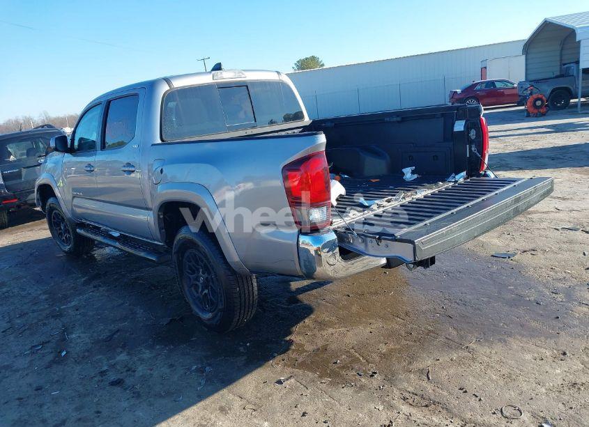 Photo 3 of 2020 Toyota Tacoma SR5 V6 (VIN 3TMCZ5AN1LM296965)