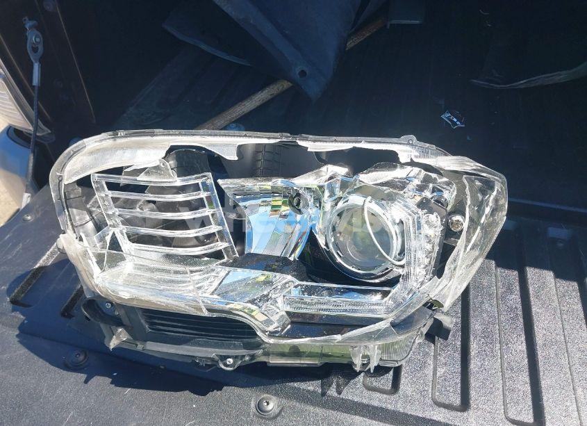 Photo 11 of 2020 Toyota Tacoma TRD SPORT (VIN 3TMCZ5AN1LM353102)