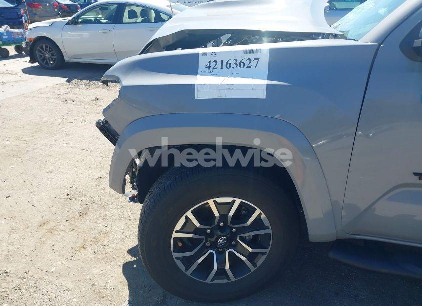 Photo 17 of 2020 Toyota Tacoma TRD SPORT (VIN 3TMCZ5AN1LM353102)