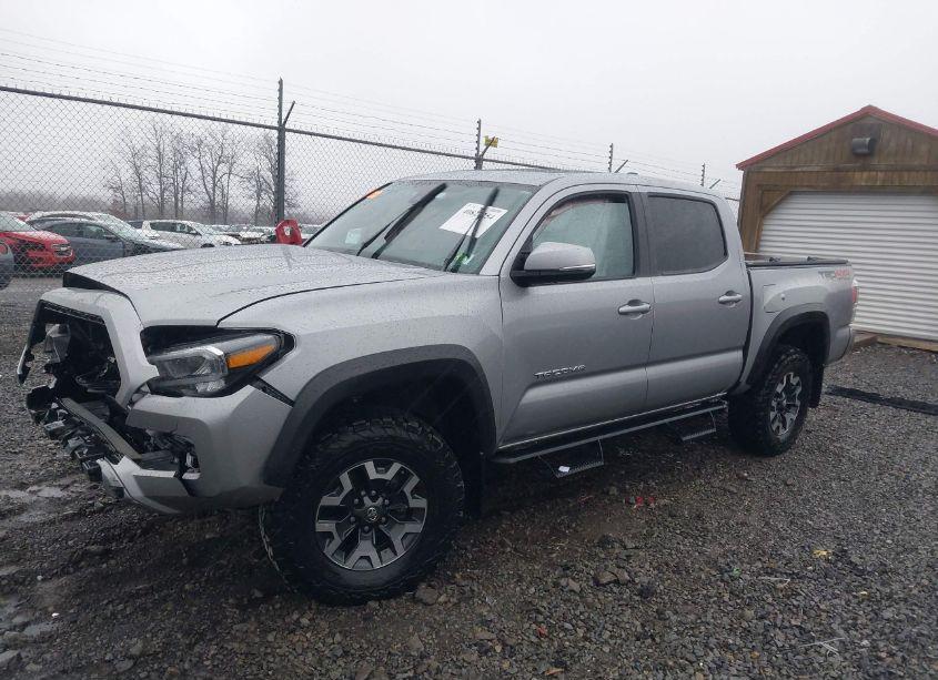 Photo 2 of 2020 Toyota Tacoma TRD OFF-ROAD (VIN 3TMCZ5AN1LM360194)