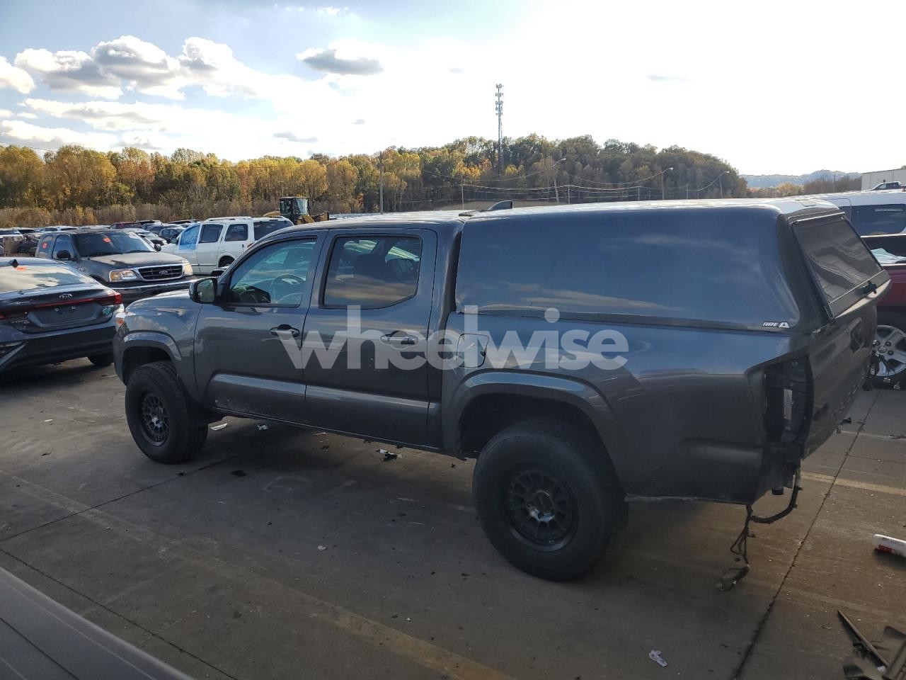 Photo 2 of 2022 TOYOTA TACOMA DOUBLE CAB (VIN 3TMCZ5AN1NM487322)