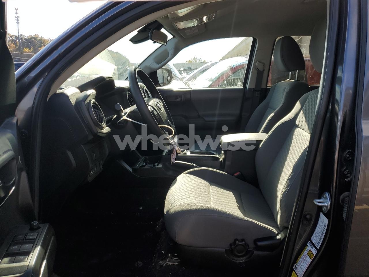 Photo 7 of 2022 TOYOTA TACOMA DOUBLE CAB (VIN 3TMCZ5AN1NM487322)