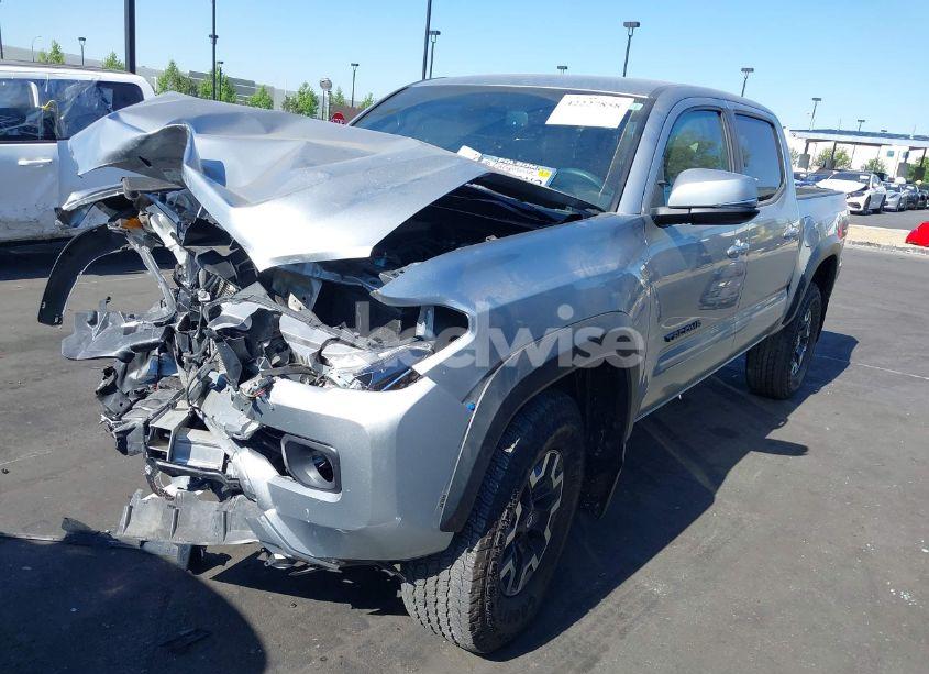 Photo 2 of 2022 Toyota Tacoma TRD OFF ROAD (VIN 3TMCZ5AN1NM518343)