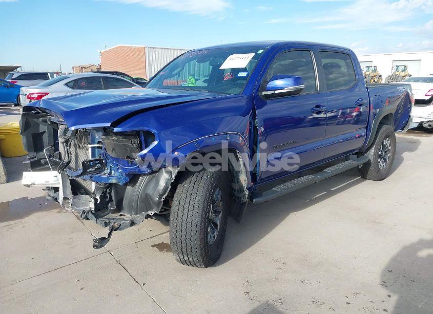 Photo 2 of 2022 Toyota Tacoma TRD OFF ROAD (VIN 3TMCZ5AN1NM527561)