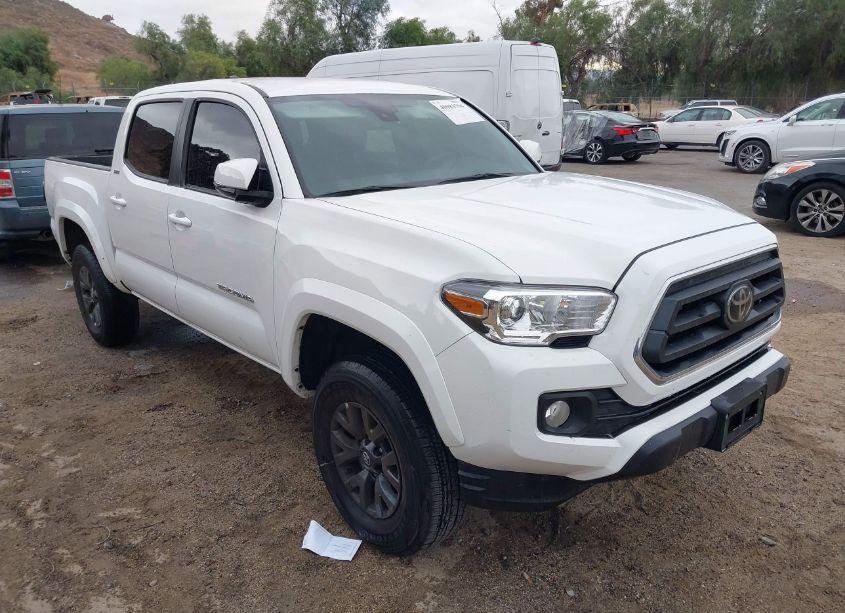 2023 Toyota Tacoma SR5 V6 (VIN 3TMCZ5AN1PM652756) main photo