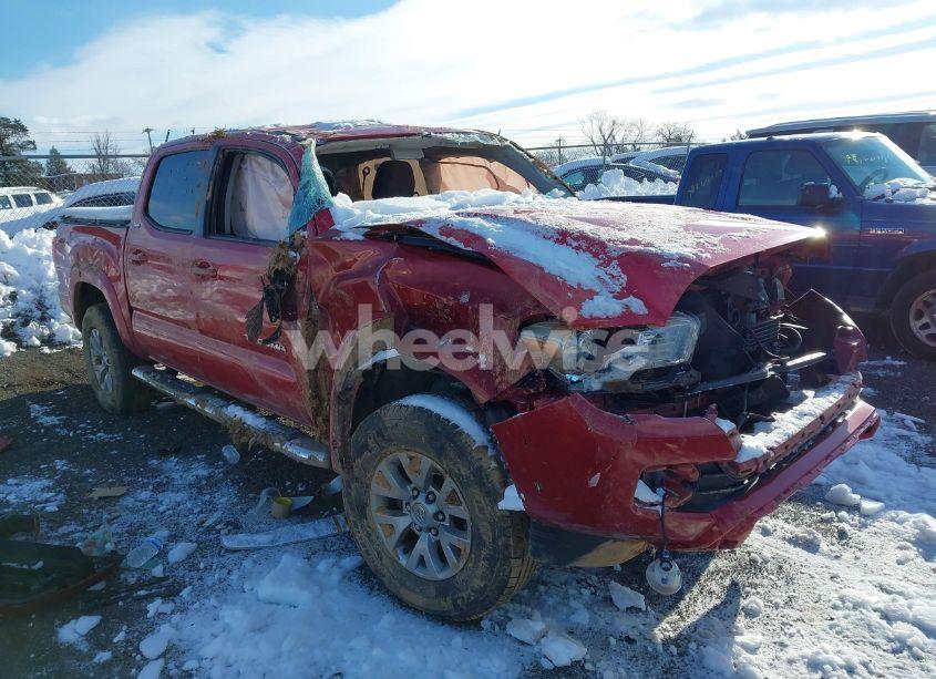 2016 Toyota Tacoma SR5 V6 (VIN 3TMCZ5AN2GM022776) main photo