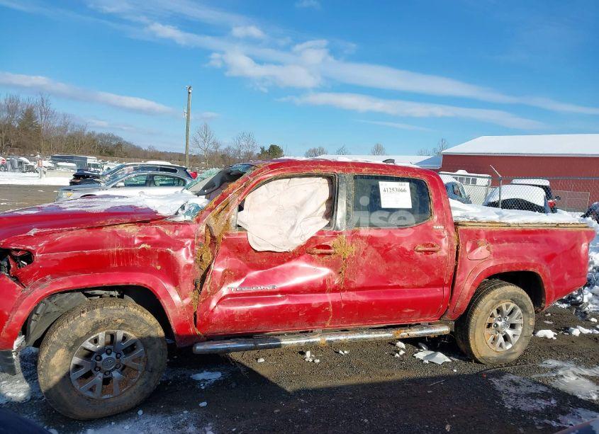 Photo 14 of 2016 Toyota Tacoma SR5 V6 (VIN 3TMCZ5AN2GM022776)