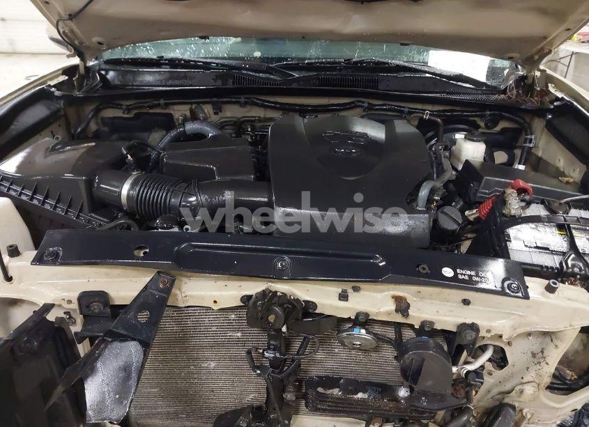 Photo 10 of 2016 Toyota Tacoma TRD SPORT (VIN 3TMCZ5AN2GM024348)